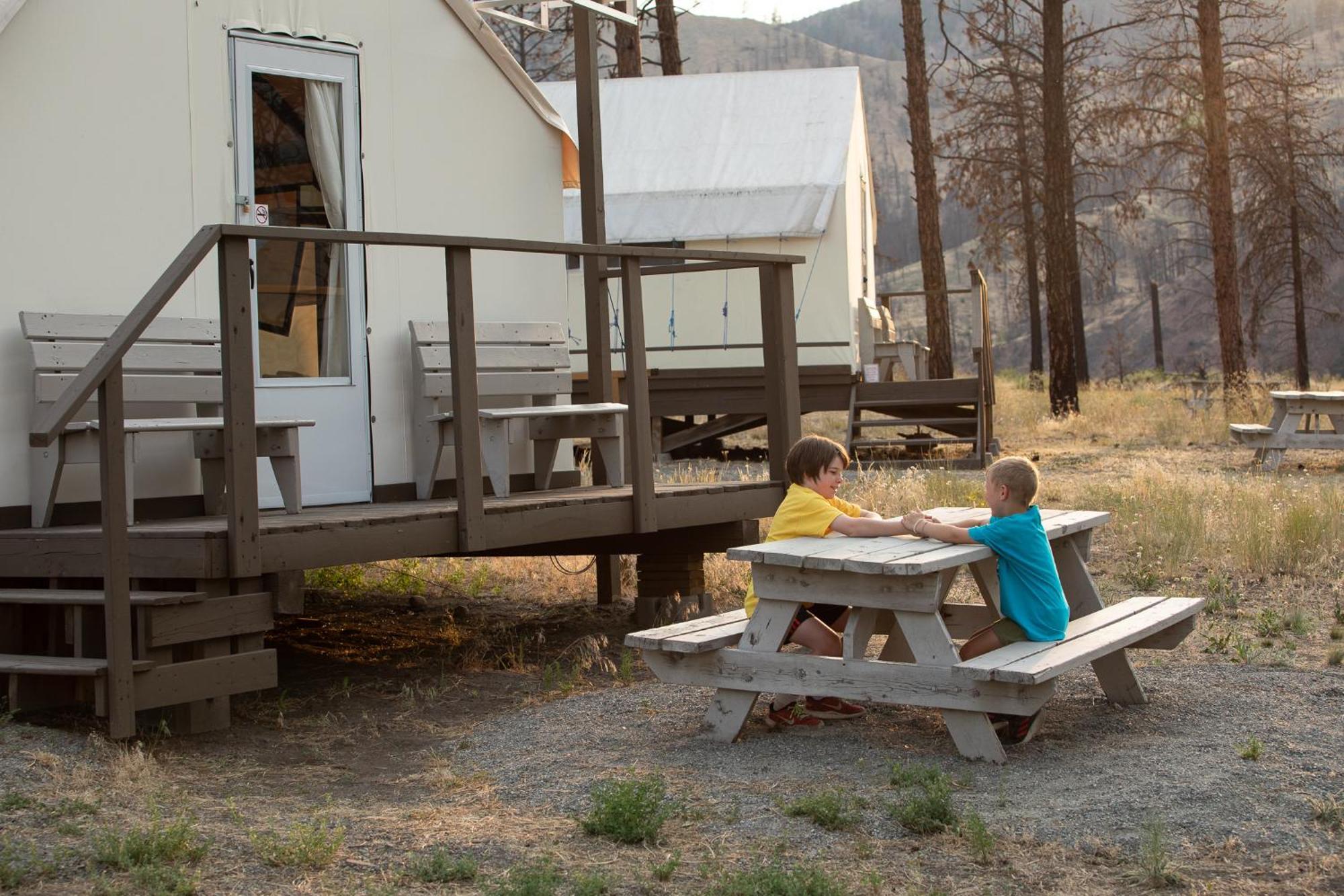 Kumsheen Rafting Resort Lytton Extérieur photo